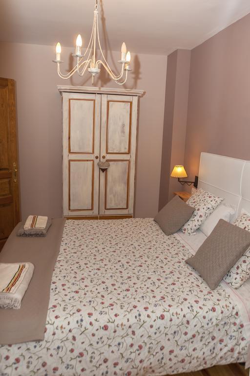 Ganbara Apartment Puente la Reina Екстериор снимка