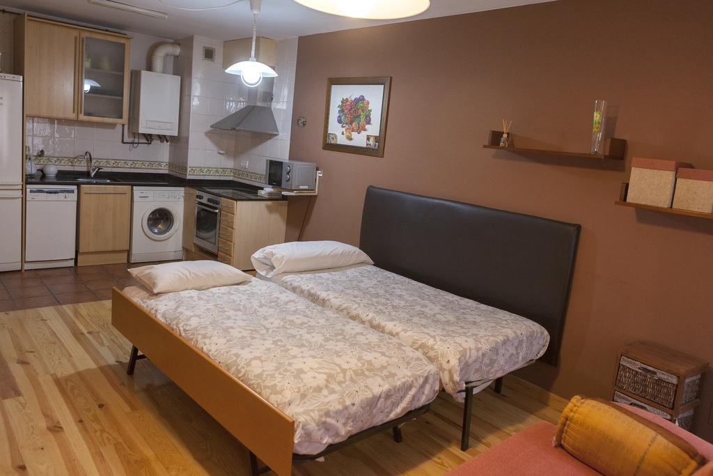 Ganbara Apartment Puente la Reina Екстериор снимка